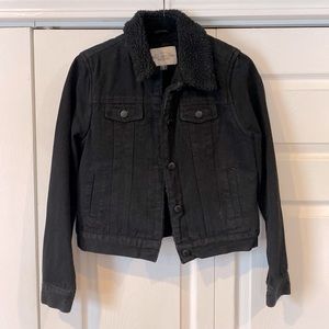 NWOT Warm black jean jacket, size S